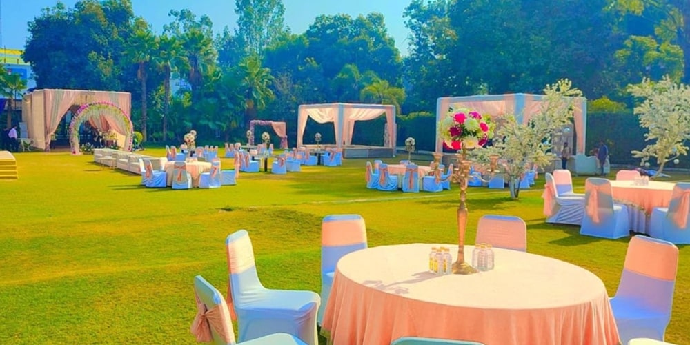 Outdoor Corporate Event Venue in Chhatarpur